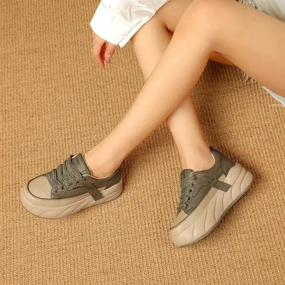 Venecia Shoes - Comfort and Convenience